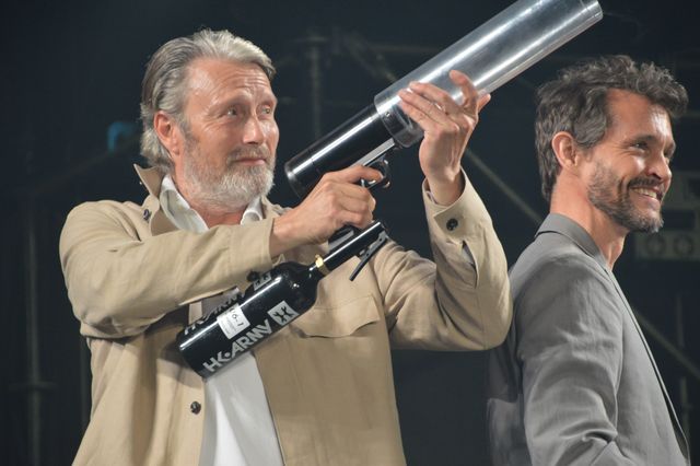 ニコケイ＆マッツ＆ヒュー、指ハート3連打！「大阪コミコン2025」豪華共演のグランドフィナーレ（26枚目）