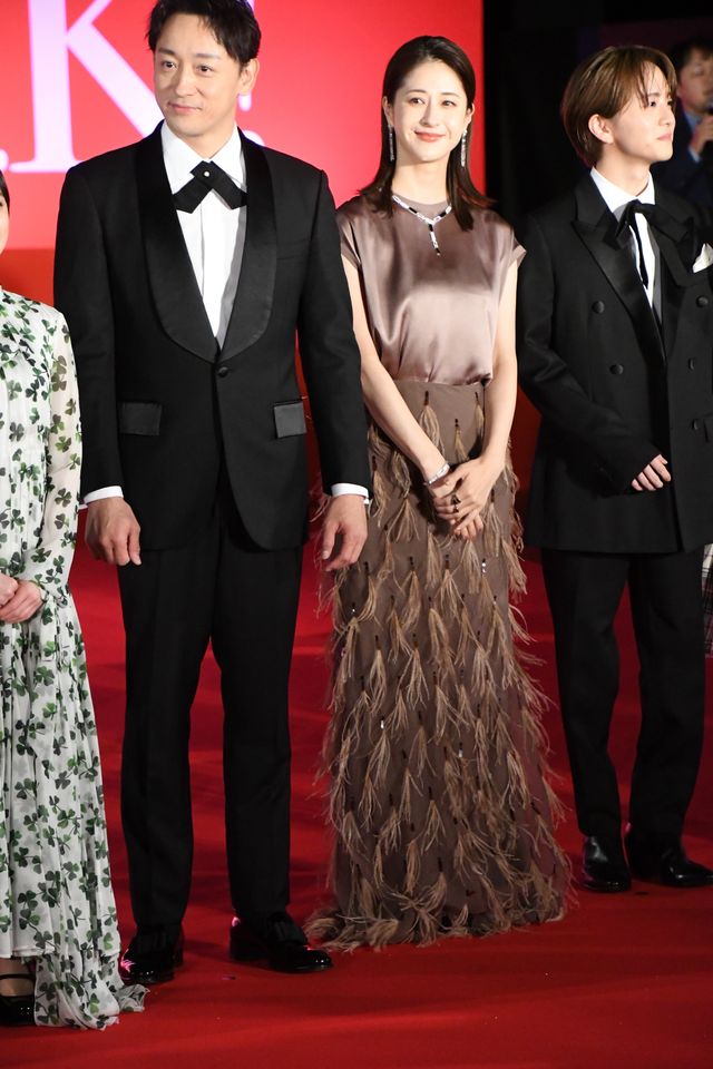 背中見せドレスで魅了！永野芽郁、芦田愛菜、仲里依紗、松本若菜、小沢真珠が美の競演『はたらく細胞』細胞大集合プレミア（6枚目）