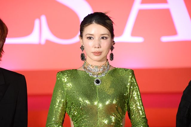 背中見せドレスで魅了！永野芽郁、芦田愛菜、仲里依紗、松本若菜、小沢真珠が美の競演『はたらく細胞』細胞大集合プレミア（12枚目）