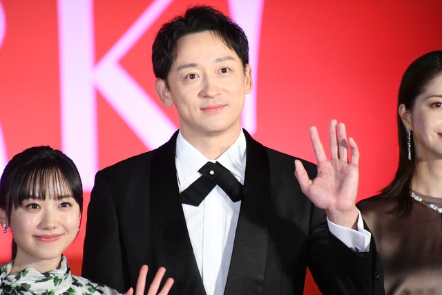 背中見せドレスで魅了！永野芽郁、芦田愛菜、仲里依紗、松本若菜、小沢真珠が美の競演『はたらく細胞』細胞大集合プレミア（20枚目）