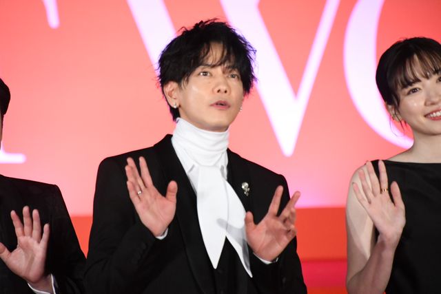 背中見せドレスで魅了！永野芽郁、芦田愛菜、仲里依紗、松本若菜、小沢真珠が美の競演『はたらく細胞』細胞大集合プレミア（23枚目）