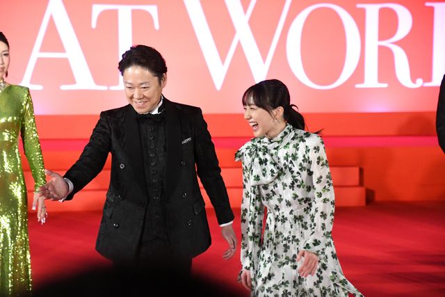 背中見せドレスで魅了！永野芽郁、芦田愛菜、仲里依紗、松本若菜、小沢真珠が美の競演『はたらく細胞』細胞大集合プレミア（32枚目）