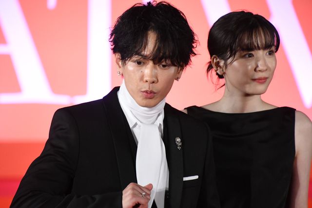 背中見せドレスで魅了！永野芽郁、芦田愛菜、仲里依紗、松本若菜、小沢真珠が美の競演『はたらく細胞』細胞大集合プレミア（40枚目）