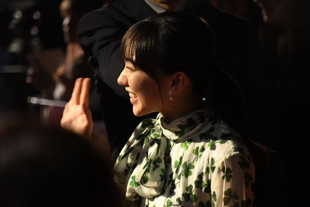 背中見せドレスで魅了！永野芽郁、芦田愛菜、仲里依紗、松本若菜、小沢真珠が美の競演『はたらく細胞』細胞大集合プレミア（46枚目）