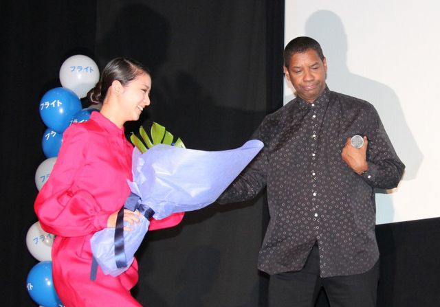 デンゼル、鼻の下伸びてる？ジャパンプレミア写真ギャラリー（16枚目）