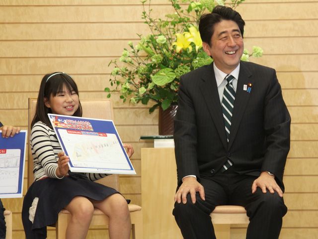 映画『れっしゃだいこうしん ザ☆ムービー しんかんせんとたのしいでんしゃたち』首相官邸訪問ギャラリー（8枚目）