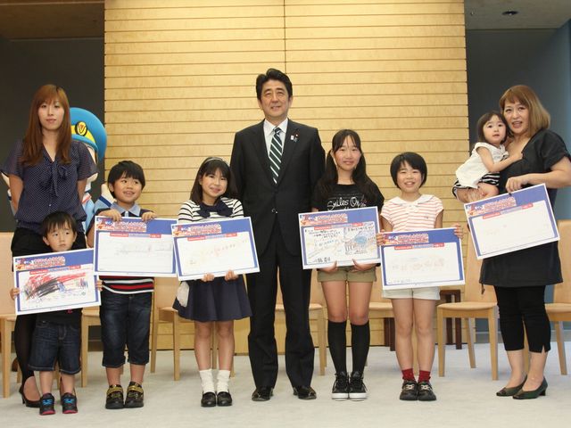 映画『れっしゃだいこうしん ザ☆ムービー しんかんせんとたのしいでんしゃたち』首相官邸訪問ギャラリー（10枚目）