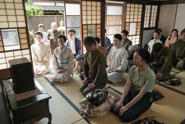 敗戦、羽鳥は不安に…「ブギウギ」第67回の場面写真（2枚目）