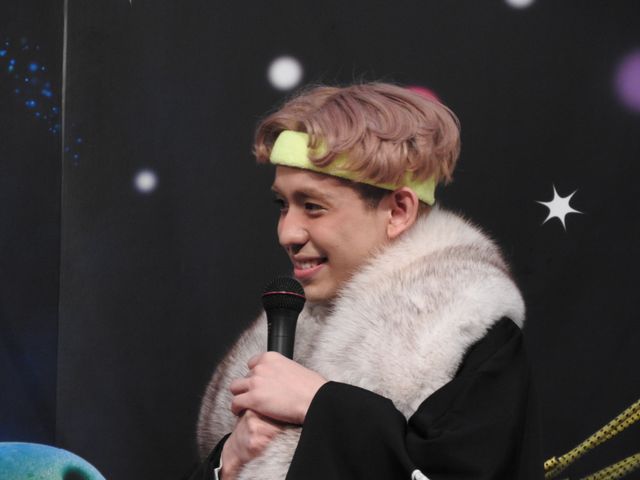 ぺこ＆りゅうちぇる、ド派手な晴れ着＆袴で登場！フォトギャラリー（6枚目）