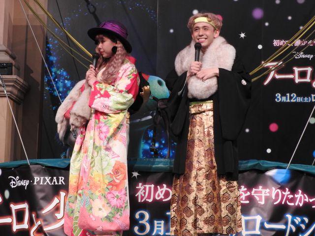 ぺこ＆りゅうちぇる、ド派手な晴れ着＆袴で登場！フォトギャラリー（8枚目）