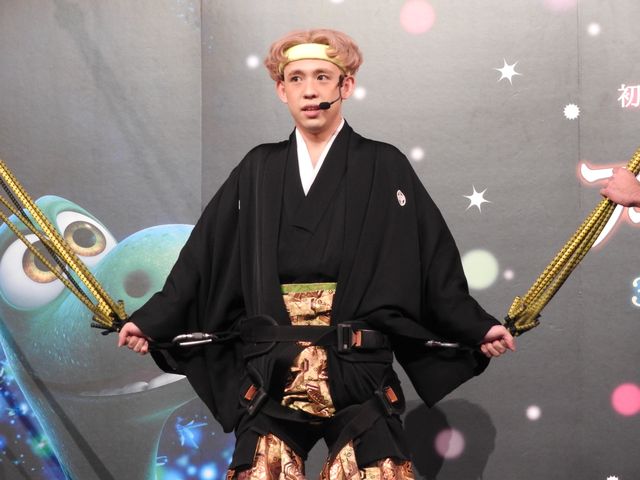 ぺこ＆りゅうちぇる、ド派手な晴れ着＆袴で登場！フォトギャラリー（23枚目）