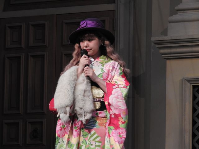 ぺこ＆りゅうちぇる、ド派手な晴れ着＆袴で登場！フォトギャラリー（28枚目）