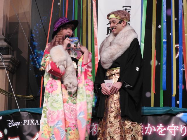 ぺこ＆りゅうちぇる、ド派手な晴れ着＆袴で登場！フォトギャラリー（37枚目）