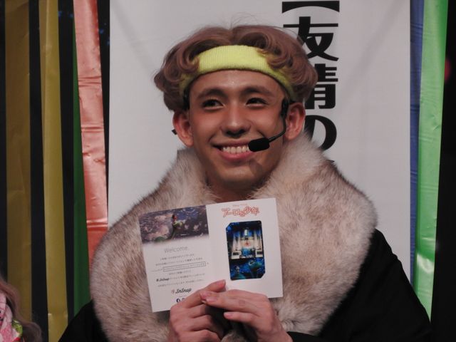 ぺこ＆りゅうちぇる、ド派手な晴れ着＆袴で登場！フォトギャラリー（42枚目）