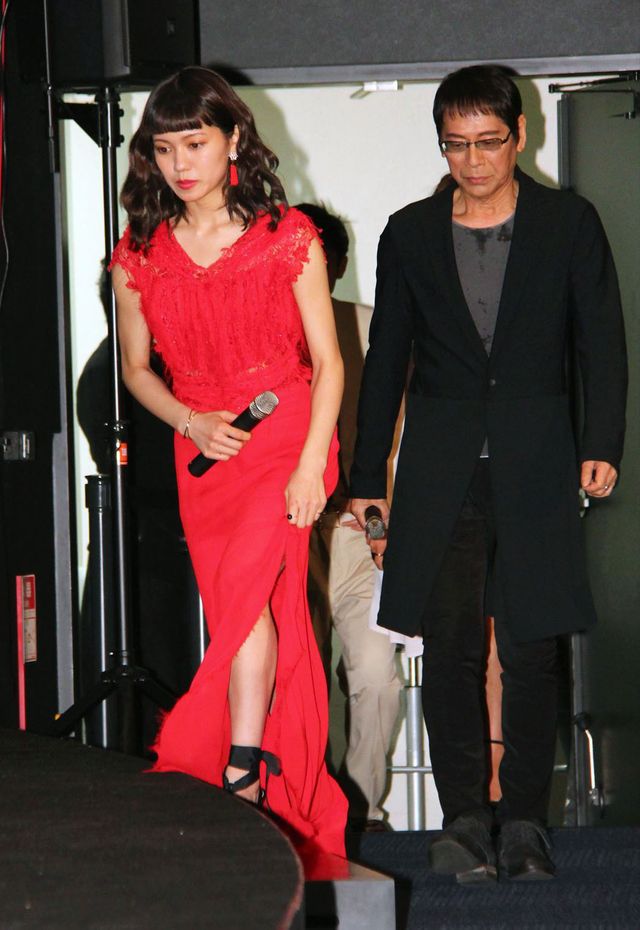 二階堂ふみ、美脚チラリ！大杉漣、真木よう子、高良健吾らも登壇『蜜のあわれ』舞台あいさつギャラリー：フォトギャラリー