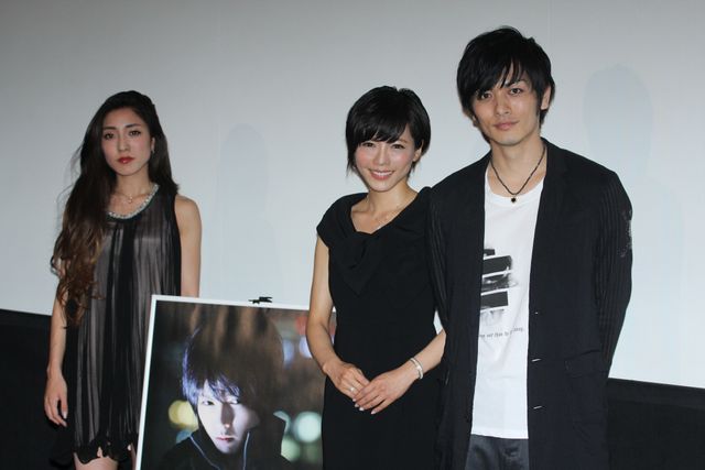 釈由美子の美脚がちらり！フォトギャラリー（2枚目）