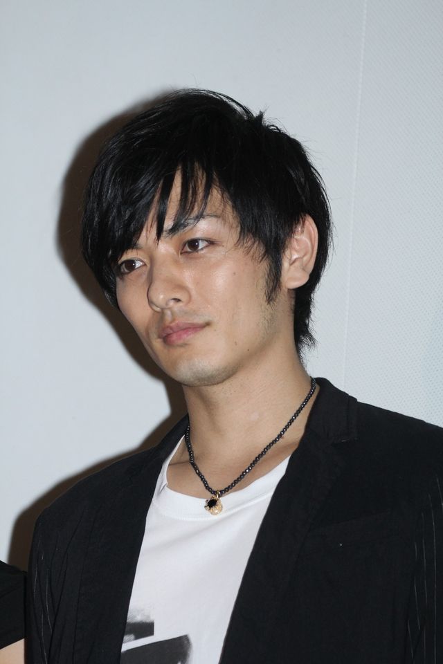 釈由美子の美脚がちらり！フォトギャラリー（4枚目）