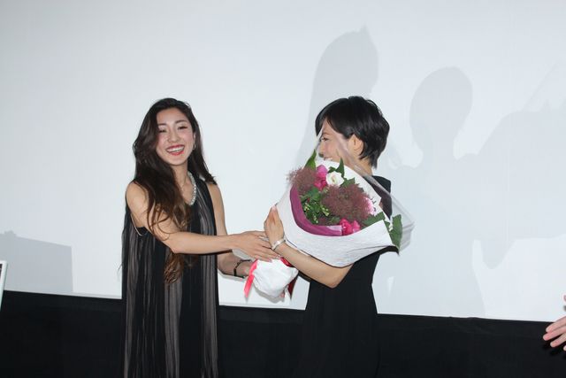 釈由美子の美脚がちらり！フォトギャラリー（7枚目）