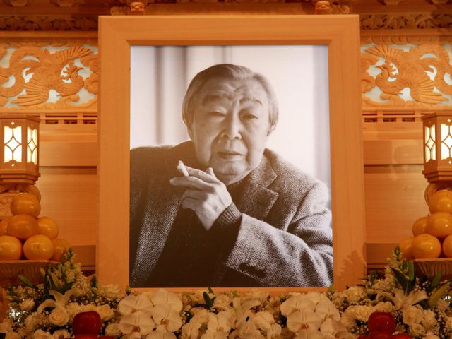 小沢昭一さん通夜：フォトギャラリー