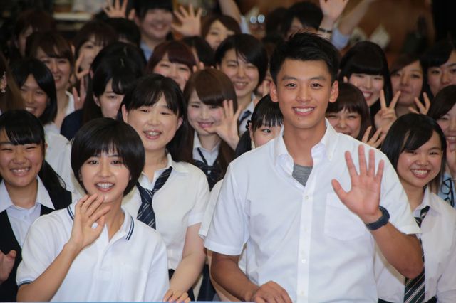 Sexy Zoneの菊池風磨、タイプリープできたら共学の恋に憧れ「片思いしたい」　画像ギャラリー（7枚目）