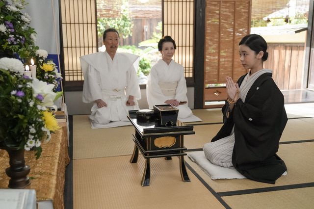 法事へ…「ブギウギ」第20回の場面写真（3枚目）