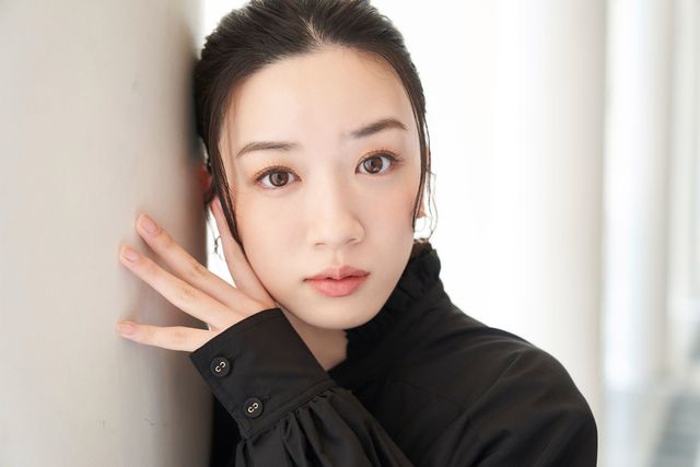 永野芽郁の魅力たっぷり！映画『地獄の花園』インタビューカット（7枚目）