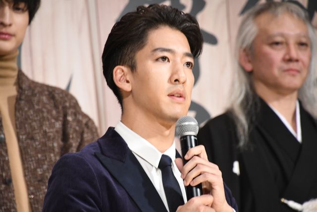 山田孝之、仲野太賀ら16名集結『十一人の賊軍』初日舞台挨拶（9枚目）