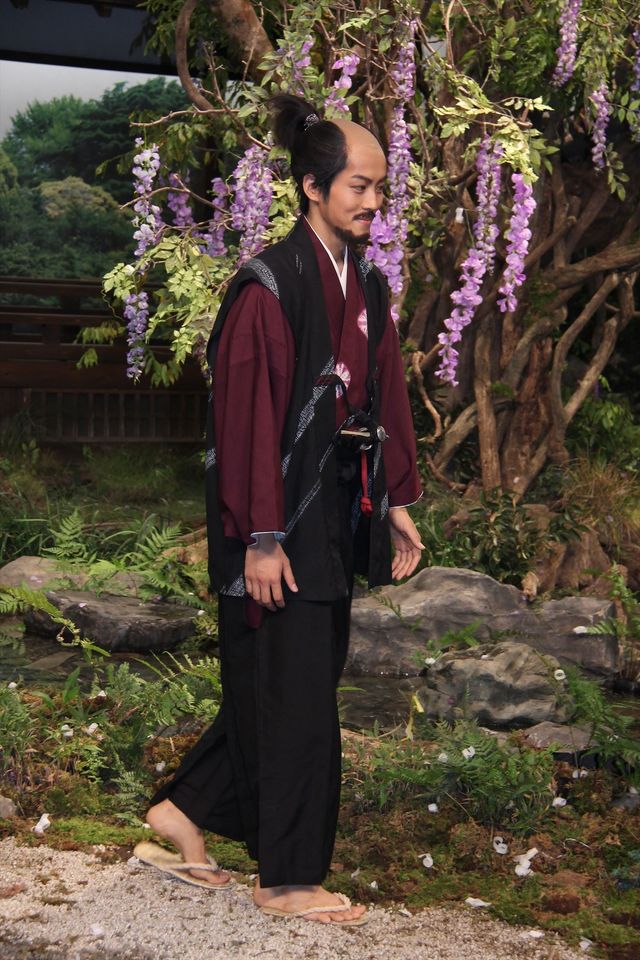 岡田准一がもらい泣き！「軍師官兵衛」クランクアップフォトギャラリー：フォトギャラリー