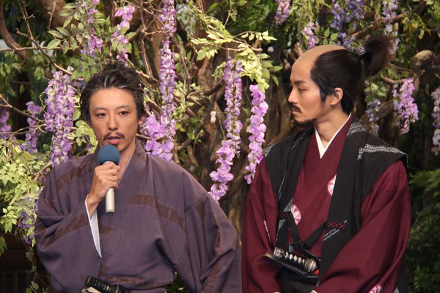 岡田准一がもらい泣き！「軍師官兵衛」クランクアップフォトギャラリー（3枚目）
