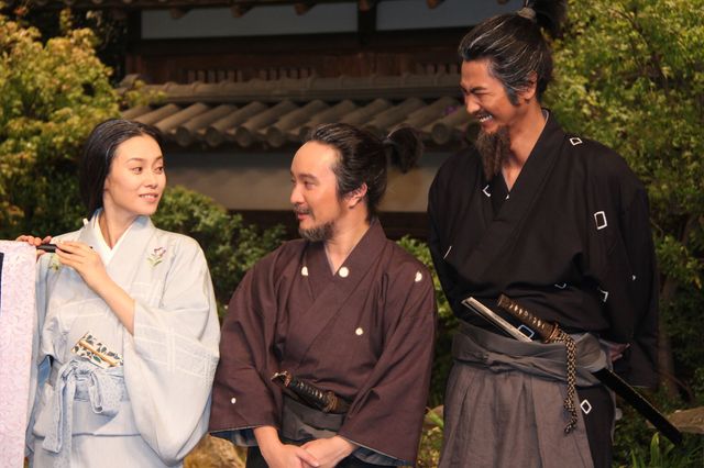 岡田准一がもらい泣き！「軍師官兵衛」クランクアップフォトギャラリー（5枚目）