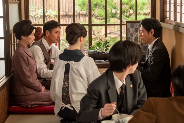 桂場（松山ケンイチ）は目を閉じて…「虎に翼」第22週「女房に惚れてお家繁盛？」第109回：フォトギャラリー