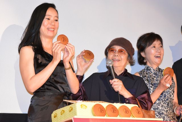 深々と頭を下げて感謝した樹木希林…『あん』初日舞台あいさつ【フォトギャラリー】：フォトギャラリー