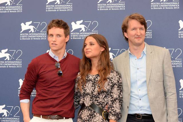 『レミゼ』エディ・レッドメイン、妻と手をつないでベネチアに登場！フォトギャラリー（8枚目）