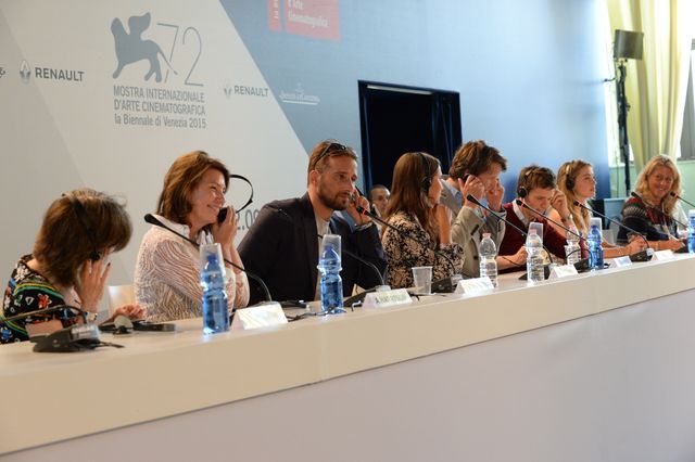 『レミゼ』エディ・レッドメイン、妻と手をつないでベネチアに登場！フォトギャラリー（35枚目）