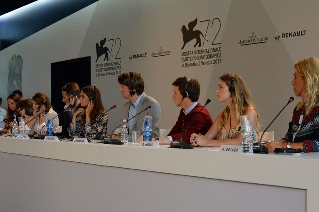 『レミゼ』エディ・レッドメイン、妻と手をつないでベネチアに登場！フォトギャラリー（38枚目）