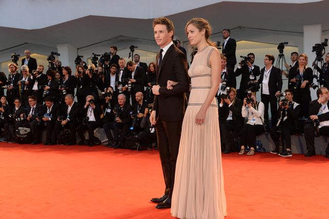 『レミゼ』エディ・レッドメイン、妻と手をつないでベネチアに登場！フォトギャラリー（58枚目）