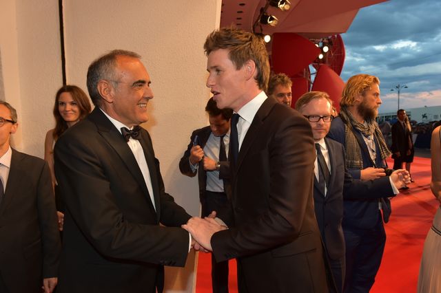 『レミゼ』エディ・レッドメイン、妻と手をつないでベネチアに登場！フォトギャラリー（66枚目）