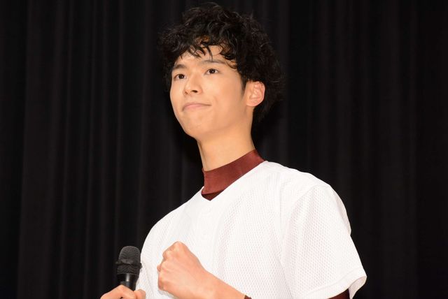 須賀健太、小関裕太、山本涼介らイケメンキャストが野球ユニフォームで登場！（5枚目）