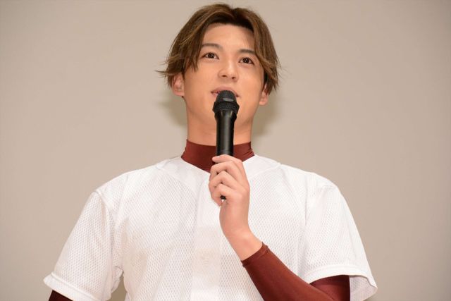 須賀健太、小関裕太、山本涼介らイケメンキャストが野球ユニフォームで登場！（10枚目）