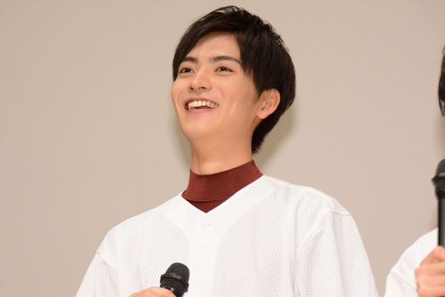 須賀健太、小関裕太、山本涼介らイケメンキャストが野球ユニフォームで登場！（12枚目）