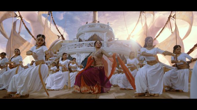 すげーな おい ド迫力インド映画 バーフバリ 王の凱旋 場面写真 シネマトゥデイ