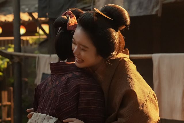 親友・サワと別れのハグを交わすトキ - 第95回より