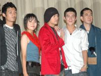 写真左からショーン・ユー、鈴木杏、ジェイ・チョウ、エディソン・チャン、アンソニー・ウォン