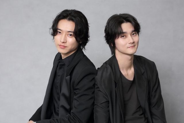 山崎賢人＆柳俊太郎、超仲良し！撮りおろしインタビューカット＜7枚＞：フォトギャラリー