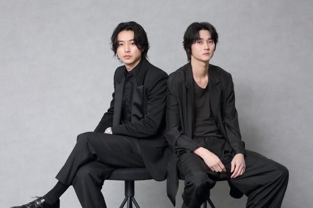 山崎賢人＆柳俊太郎、超仲良し！撮りおろしインタビューカット＜7枚＞（5枚目）