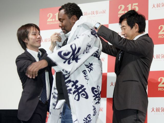 石田純一が執事スタイル披露！　フォトギャラリー（3枚目）