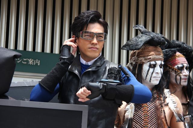 握手も!人気キャラ集合フォトギャラリー:フォトギャラリー