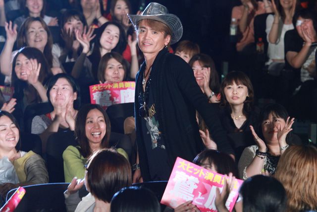 元光GENJIの諸星和己、暴走！映画『鷲と鷹』初日舞台あいさつフォトギャラリー（5枚目）