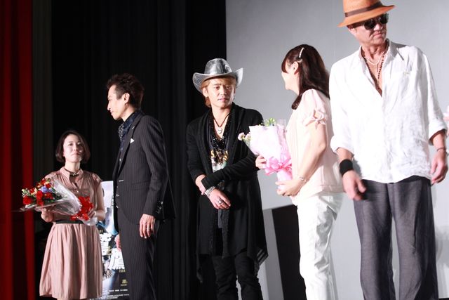 元光GENJIの諸星和己、暴走！映画『鷲と鷹』初日舞台あいさつフォトギャラリー（12枚目）