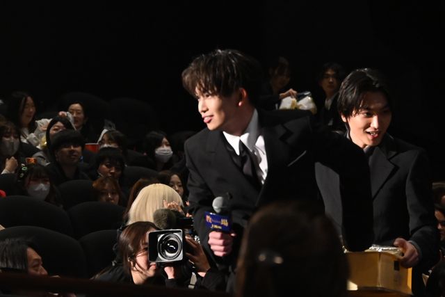 木村拓哉、観客にポップコーン手渡し！映画『教場』舞台あいさつでサプライズ（19枚目）